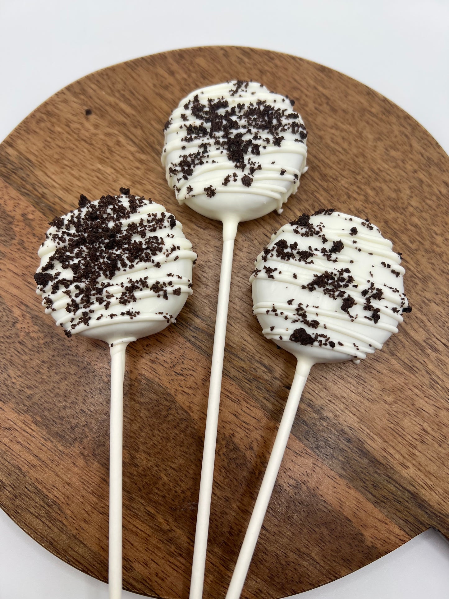 Cookies & Cream Cake Pop